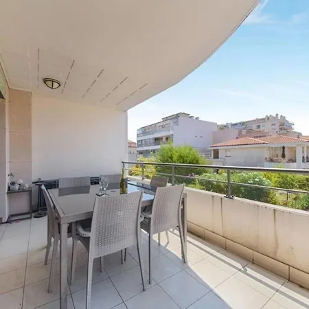 Spacious 3br Central - 6 Pax - 2 Mn From Croisette Apartmán *
